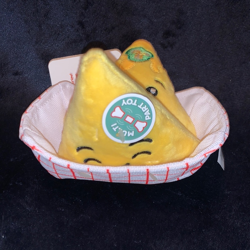Woof & Whiskers Dog Toy 2 Nachos and a Tray Set NEW w/Tags